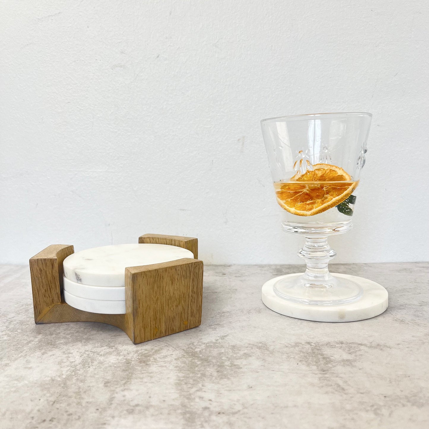 POSAVASOS MARMOL EN BASE DE MADERA DE MANGO - Casa CMK
