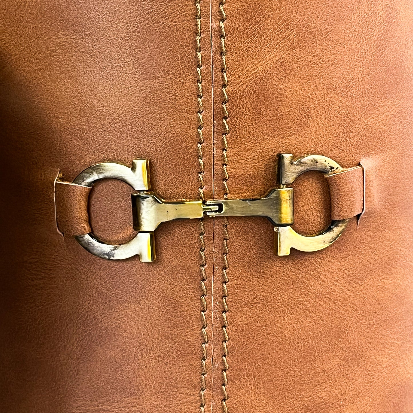 HIELERA CUERO CAMEL - Casa CMK
