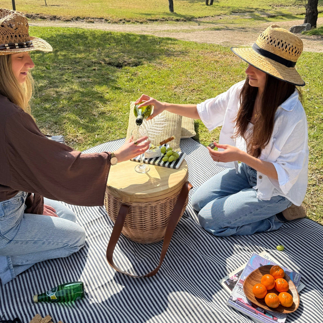 CANASTO  PICNIC COOLER RATTAN