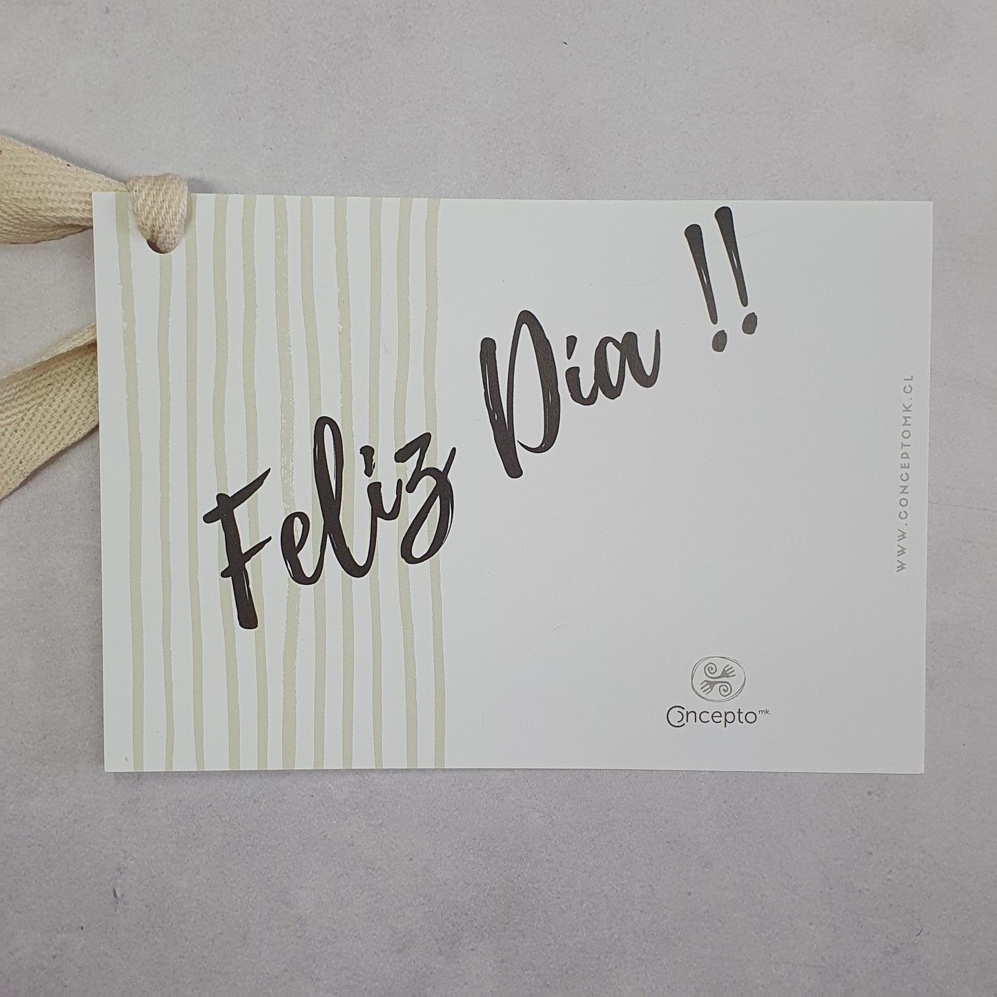 Tarjeta "Feliz día" - Concepto MK