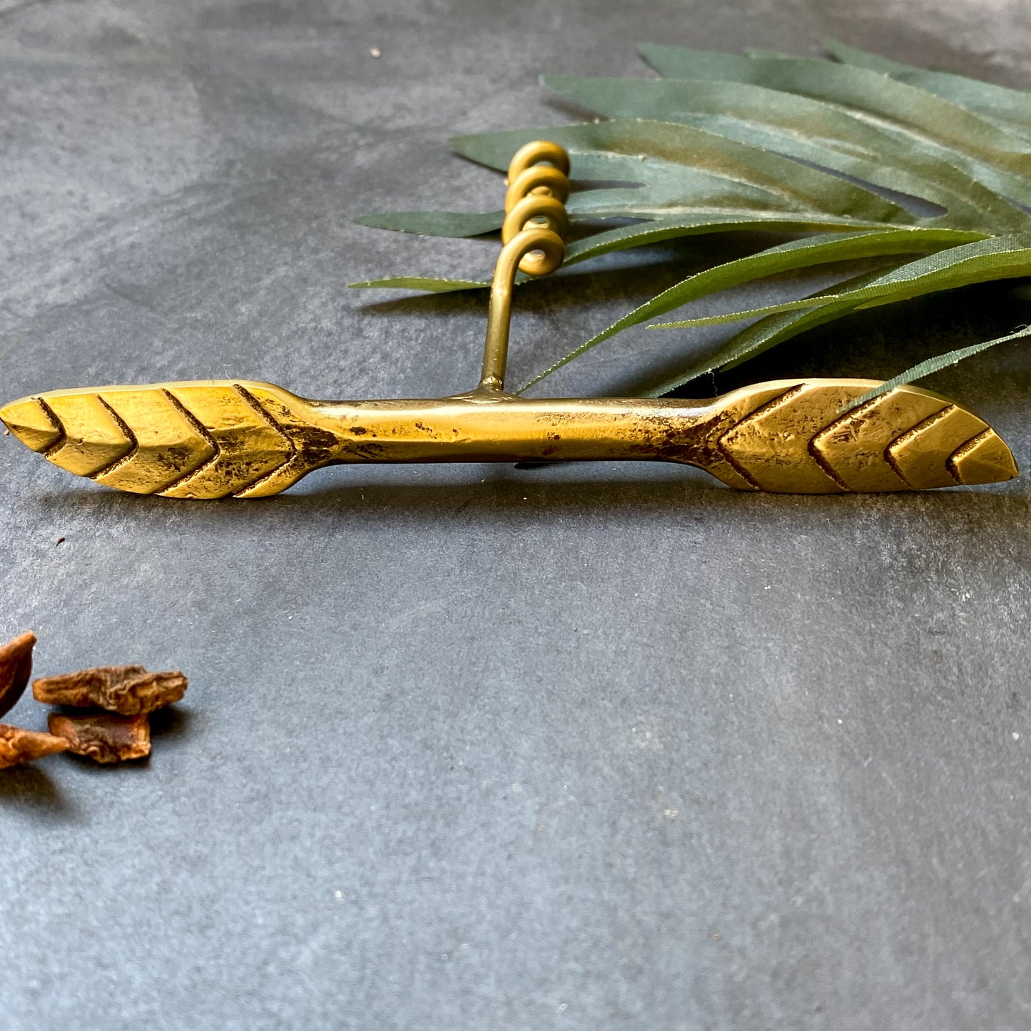 SET DE BAR PLUMA DORADO ANTIGUO - Concepto MK