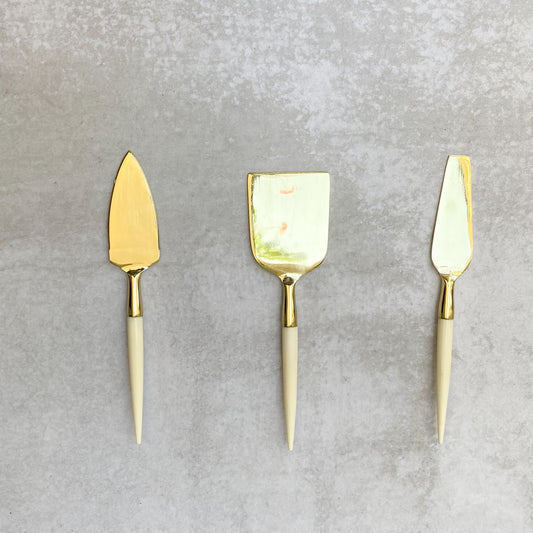 3 ACCESORIOS PARA QUESO DORADO RESINA - Concepto MK